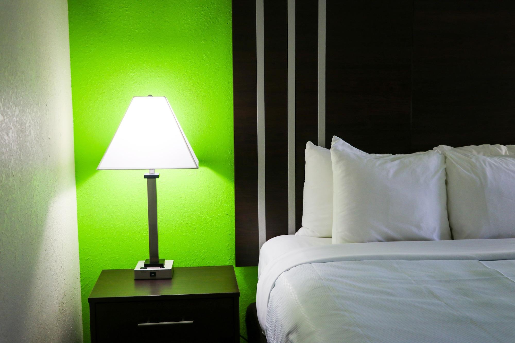 Quality Inn Кливланд Екстериор снимка