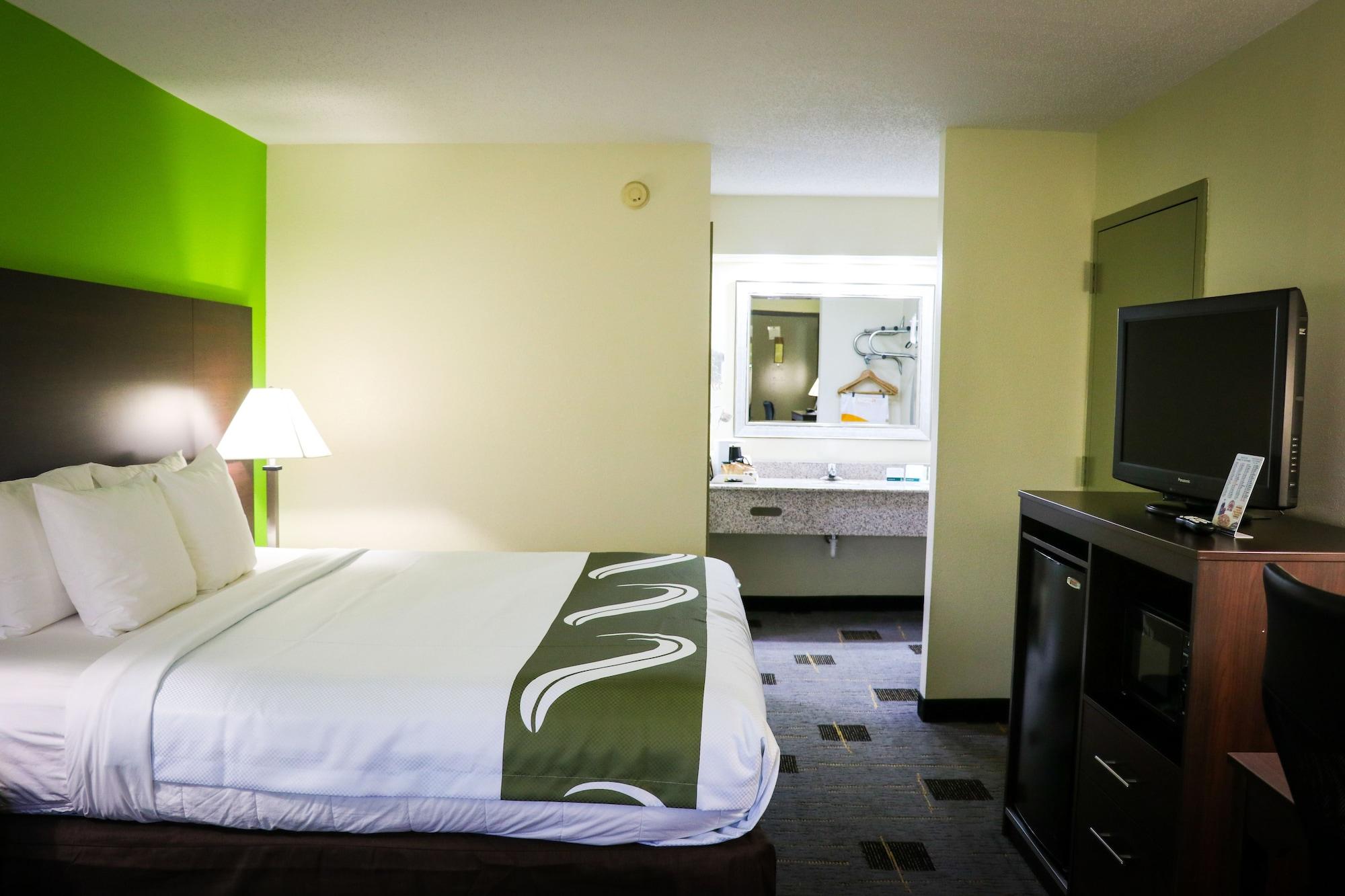 Quality Inn Кливланд Екстериор снимка