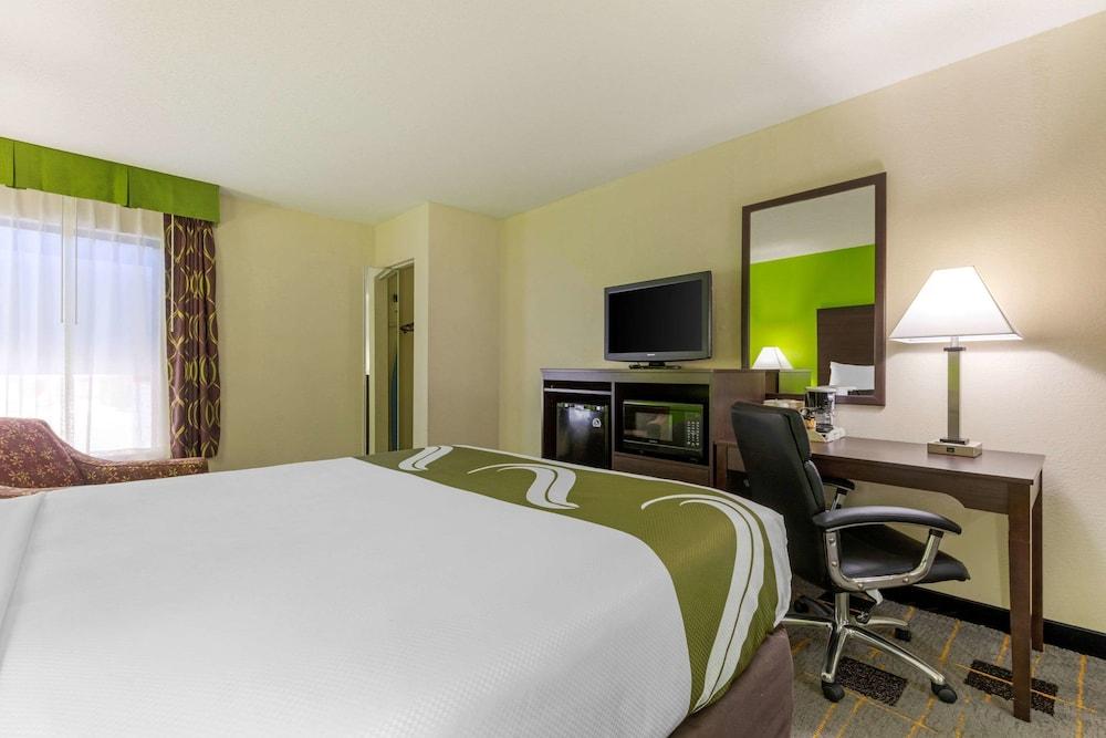 Quality Inn Кливланд Екстериор снимка